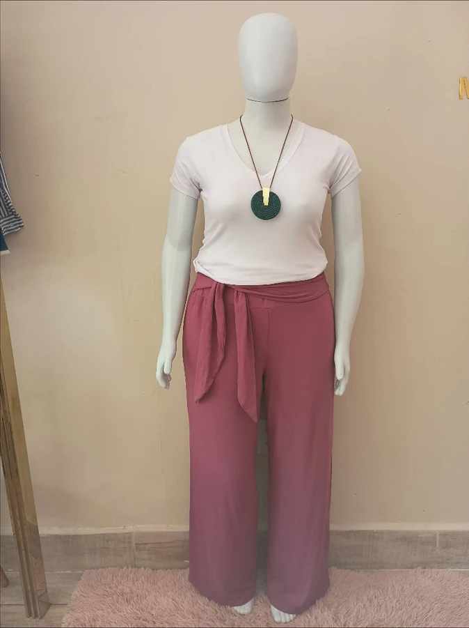 Conjunto Branco e Rosa